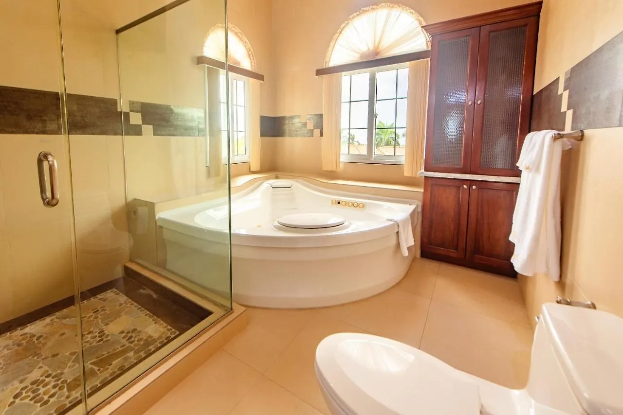 Villa Tianna Montego Bay 0*,