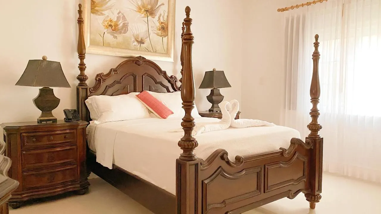 Villa Tianna Montego Bay